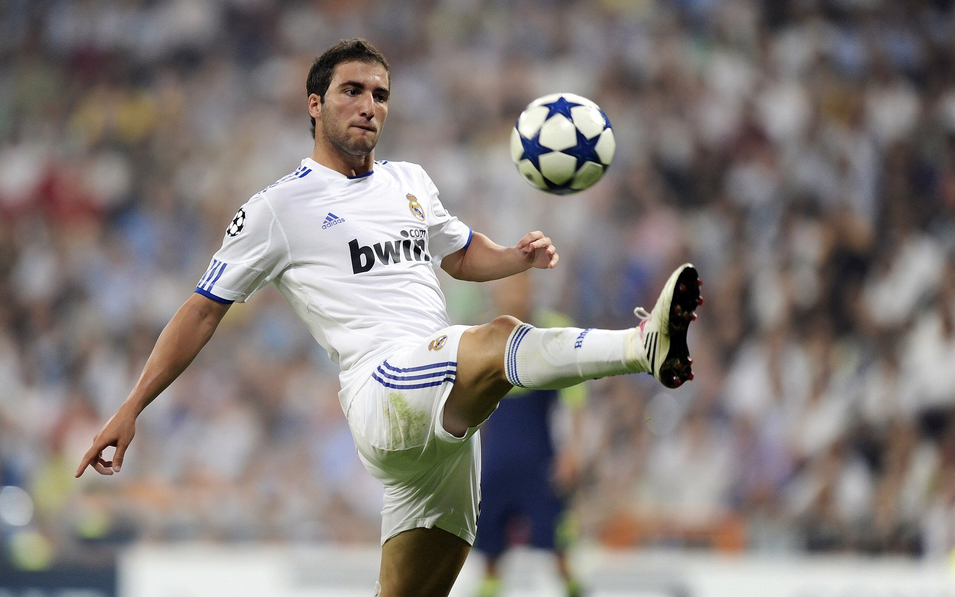 “法甲战火升级，豪门强敌鏖战到底”，法甲的豪门